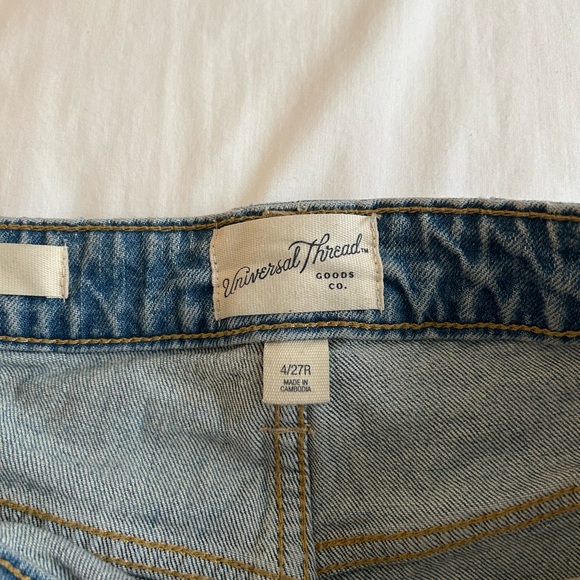 High waisted size 4/27 button down jean shorts! - Picture 2 of 3